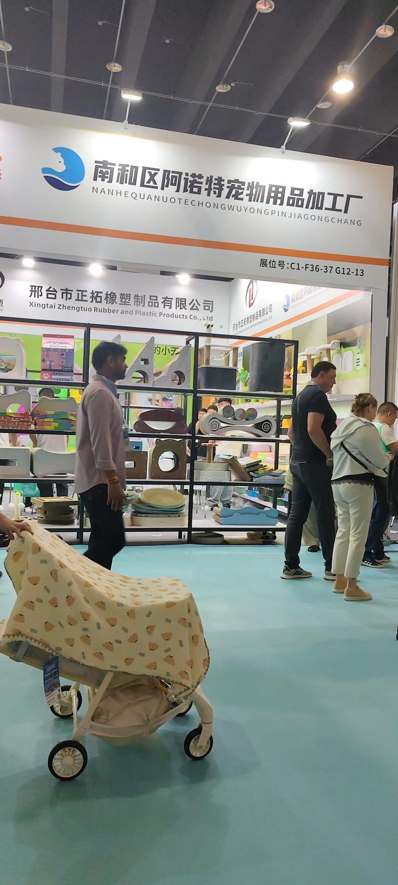 义乌宠物展圆满闭幕，跨境电商与猫爬架生产商引领行业新浪潮